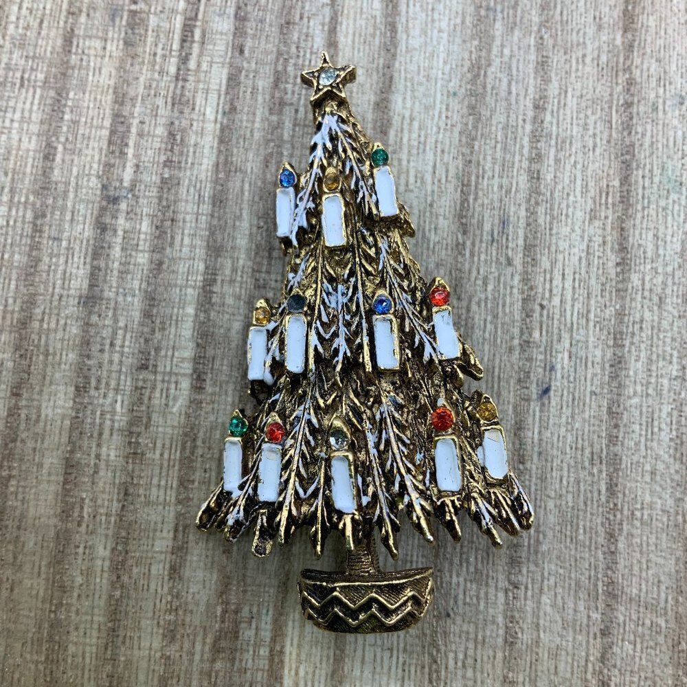 ART Vintage Gold Tone Holiday Christmas Tree Brooch Pin